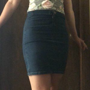 Super Cute Fitted Jean Skirt